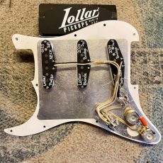 PRE WIRED LOLLAR SIXTY-FOUR/BLONDE/TWEED STRAT PICKGUARD