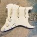 PRE WIRED FENDER STRAT PICKGUARD ´71/´73/REPRO
