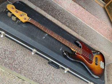 FENDER JV 60´s JAZZ BASS 1984