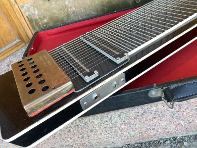 PEKKA KYÖTIKKI 14-STRING LAP STEEL