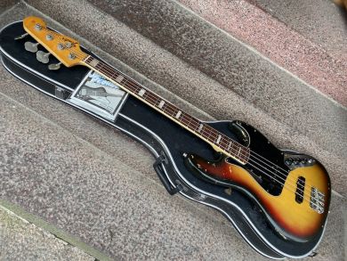 FENDER JAZZ BASS 1974