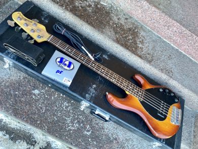 MUSIC MAN STING RAY 5 BASS 1988