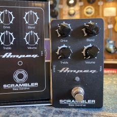 AMPEG SCRAMBLER BASS OVERDRIVE