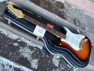 FENDER AMERICAN STANDARD STRATOCASTER 1995