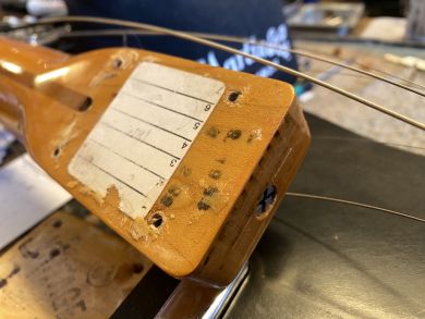 FENDER AMERICAN VINTAGE ´52 TELECASTER 1982