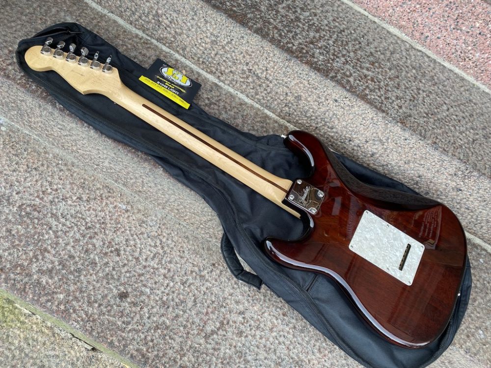 FENDER SPECIAL EDITION KOA STRATOCASTER 2006 2008 Kitarapaja