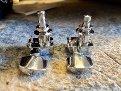 ONE FENDER MODERN TUNER