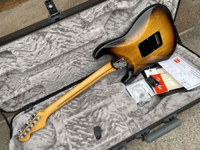 FENDER AMERICAN ULTRA LUXE STRATOCASTER 2023
