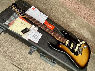 FENDER AMERICAN ULTRA LUXE STRATOCASTER 2023