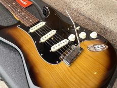 FENDER AMERICAN ULTRA LUXE STRATOCASTER 2023