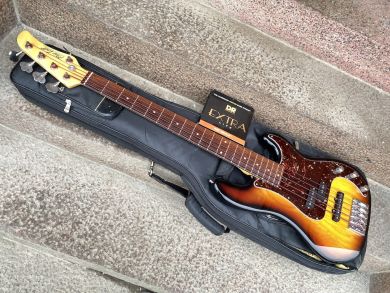MIKE LULL PJ5 5-STG BASS 2023