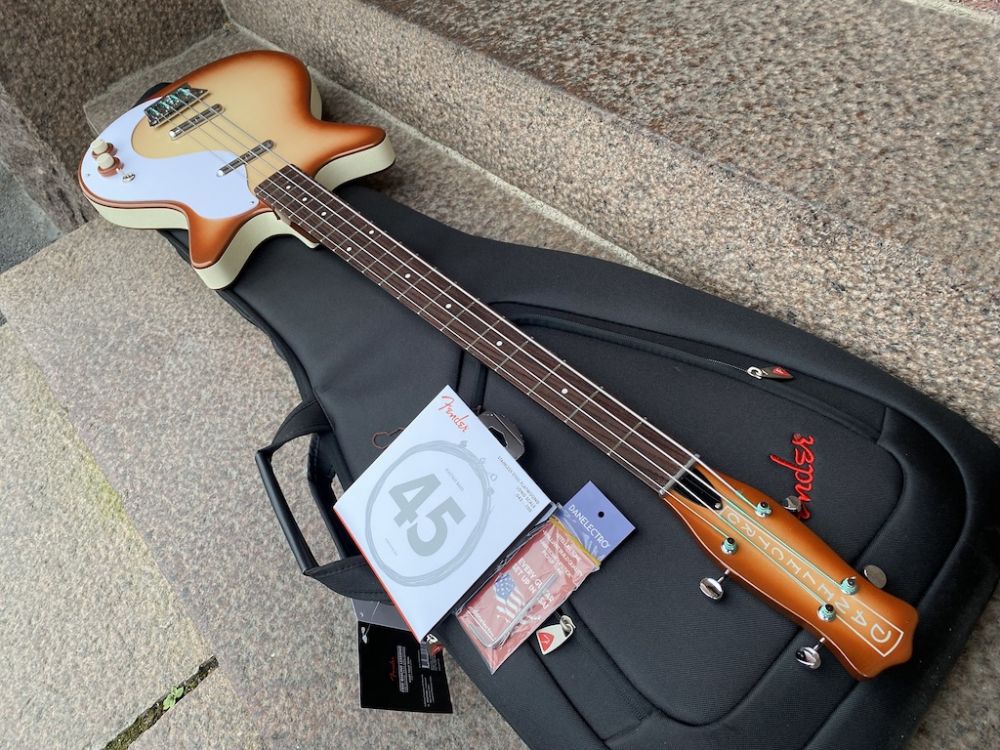 Danelectro 59 dc long scale bass discount