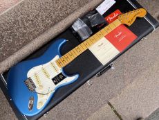 FENDER AMERICAN VINTAGE II 1973 STRATOCASTER, Lake Placid Blue