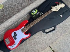 SQUIER MINI PRECISION BASS 2023