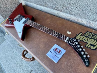 GIBSON EXPLORER 1982
