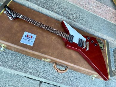 GIBSON EXPLORER 1982