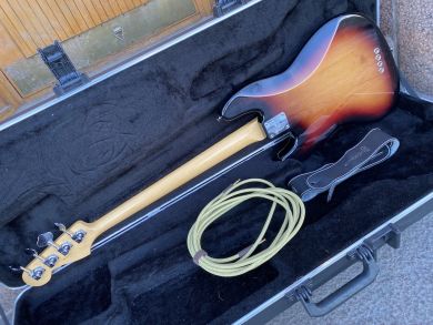 FENDER AMERICAN STANDARD JAZZ BASS 2008
