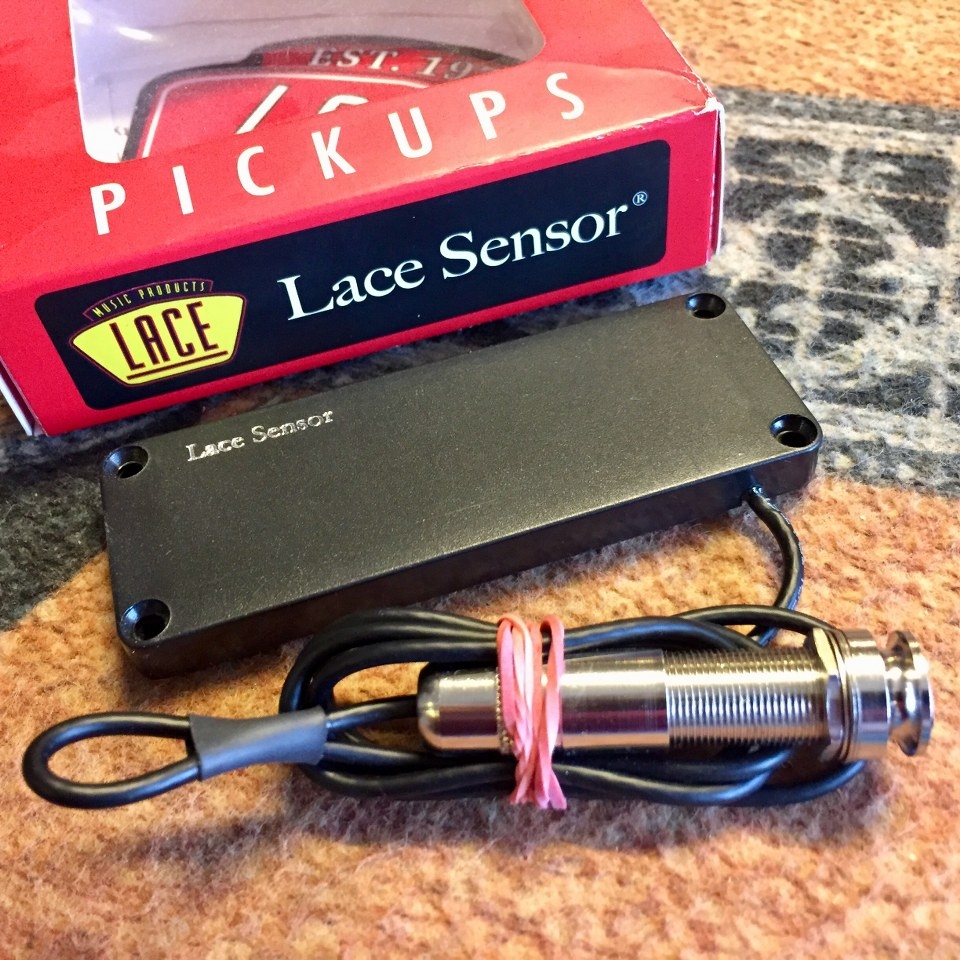 LACE SENSOR ULTRA SLIM ACOUSTIC BASS PICKUP Kitarapaja