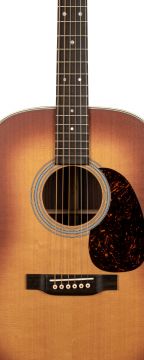 MARTIN D-28 SATIN AMBERBURST