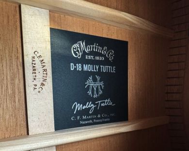 MARTIN D-18 MOLLY TUTTLE