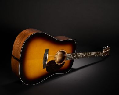 MARTIN D-18 MOLLY TUTTLE