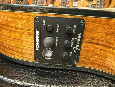 FENDER CN-240SCE Oulu