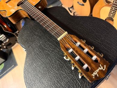 FENDER CN-240SCE Oulu