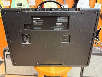 VOX AC10C1 OULU