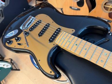 FENDER AMERICAN DELUXE STRATOCASTER 2004 Oulu