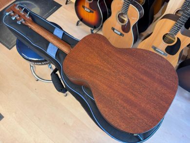 Martin 0-X1E Mahogany 2021 Oulu