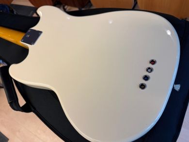 FENDER 60´s MUSTANG BASS, c. 2007 Oulu