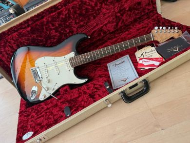 FENDER CUSTOM DELUXE STRATOCASTER 2011 Oulu