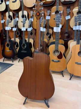 TAKAMINE EG320SC Oulu