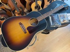 GIBSON J-45 STANDARD VS Oulu