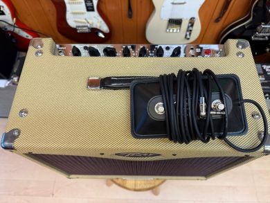 PEAVEY CLASSIC 30 COMBO Oulu