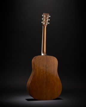 MARTIN D-18 MOLLY TUTTLE